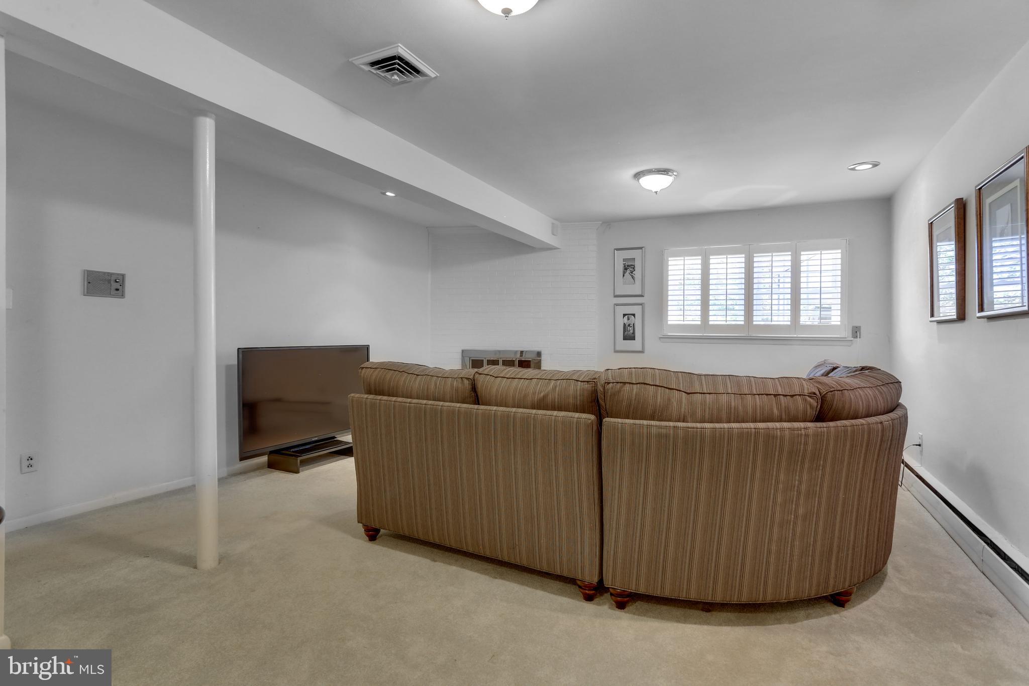 3710 Lorcom Lane Arlington, VA 22207 - Photo 18 of 48