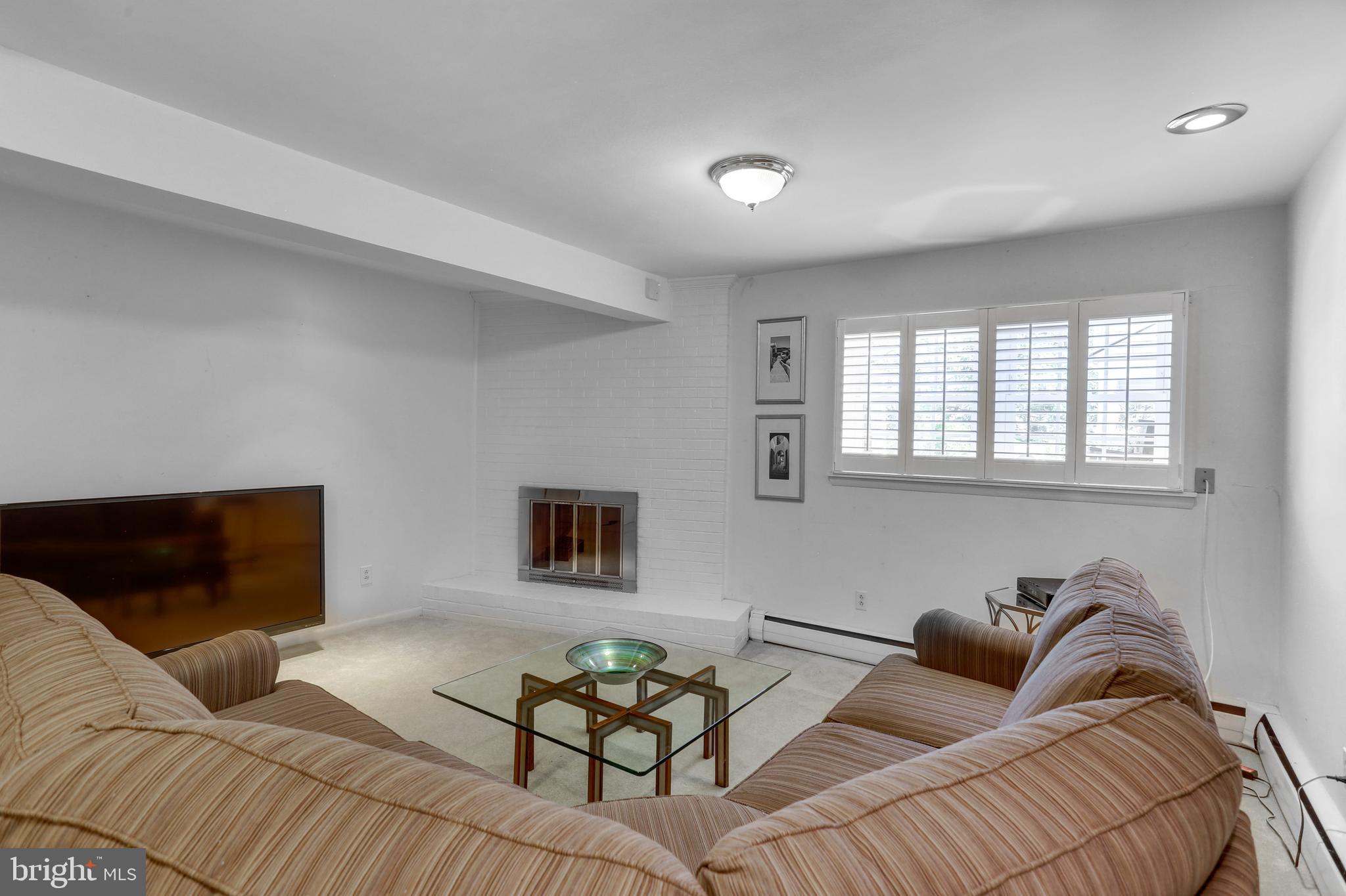 3710 Lorcom Lane Arlington, VA 22207 - Photo 20 of 48