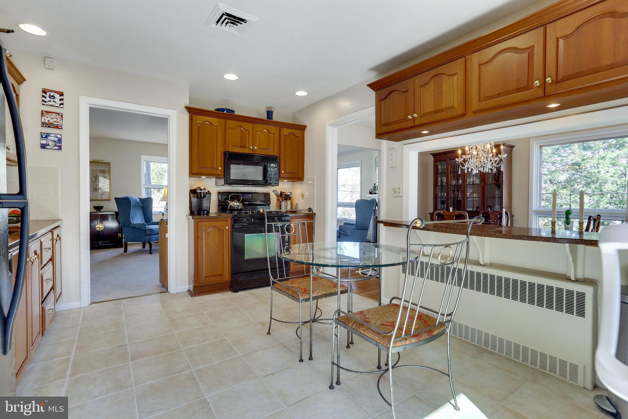 3710 Lorcom Lane Arlington, VA 22207 - Photo 39 of 48 Eat-in kitchen