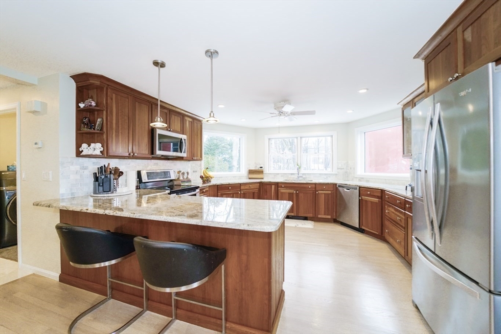 5 Longview Road Wilmington, MA 01887 - Photo 2 of 39 Gallery Image 2