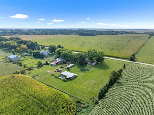 $360,000 | 11754 Wange Road, Capron, IL 61012