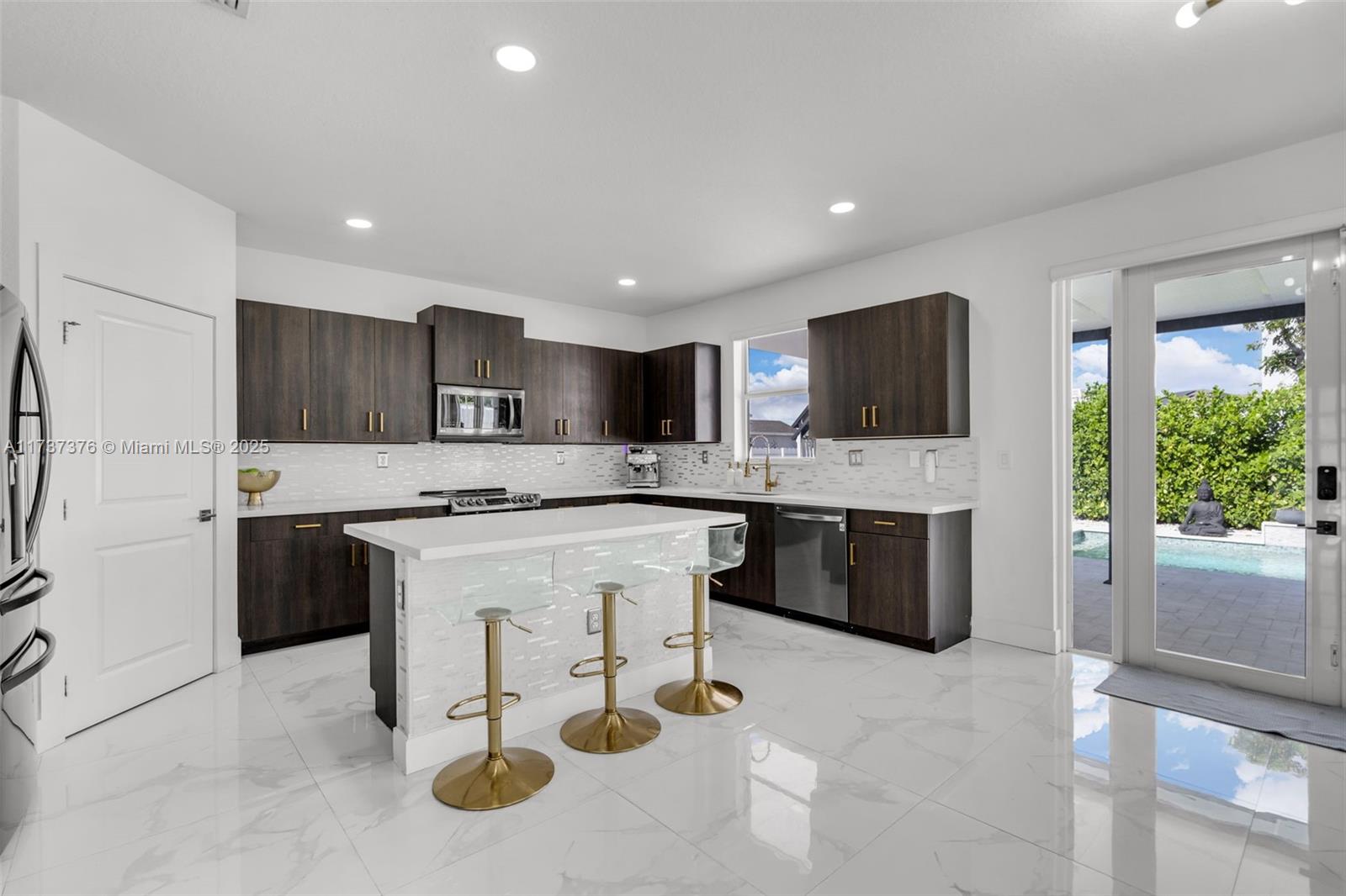 13331 Southwest 272nd Street Homestead, FL 33032 - Photo 10 of 42 Gallery Image 10