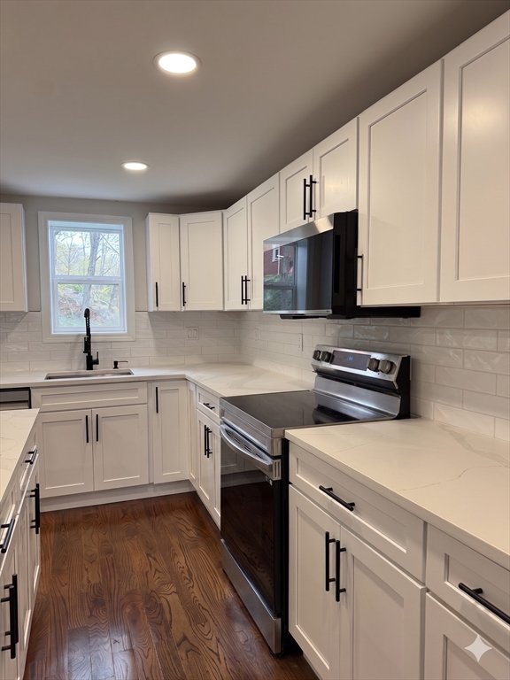 98 Elm Street Blackstone, MA 01504 - Photo 18 of 42 Gallery Image 18