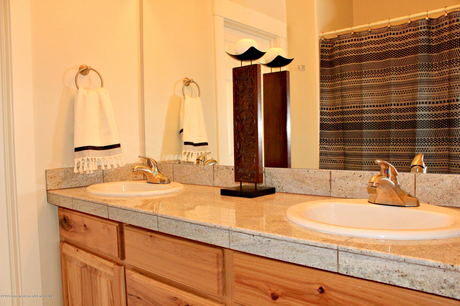 656 West 24th Street Rifle, CO 81650 - Photo 15 of 25 14. Staged Master Bath