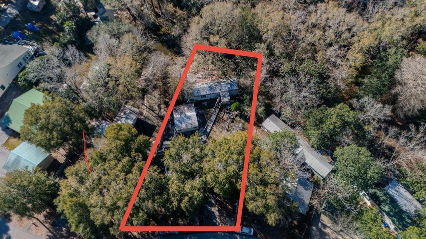 186 Stillwater Road Freeport, FL 32439 - Photo 5 of 8 a view of a outdoor space