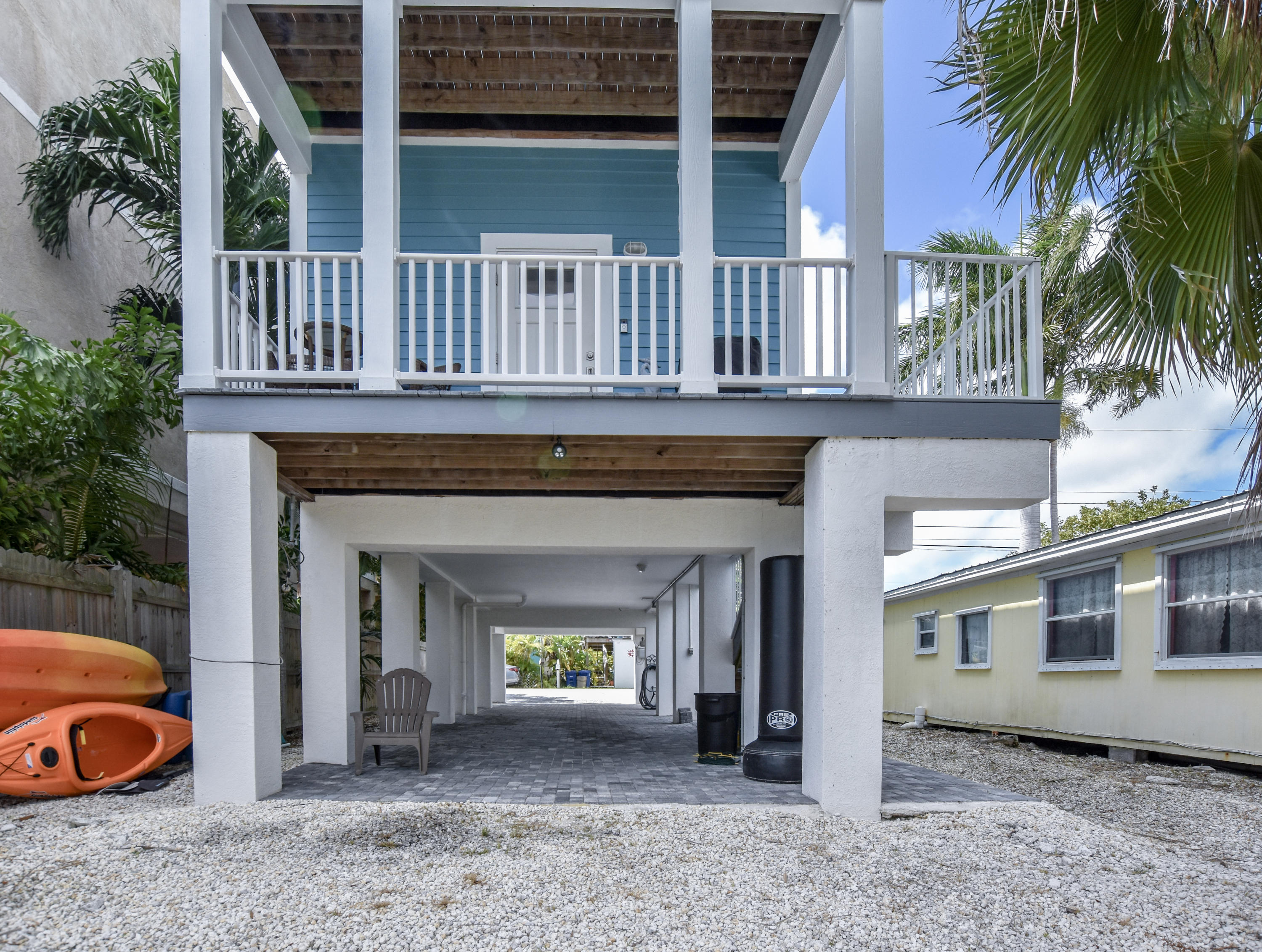 37 Palm Drive Key West, FL 33040 - Photo 20 of 24 front view of a house with a porch