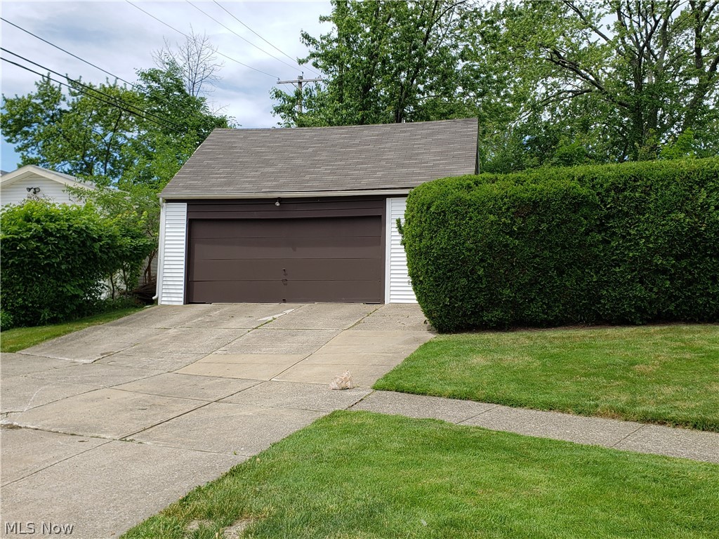 4082 Wilmington Road Cleveland, OH 44121 - Photo 6 of 35