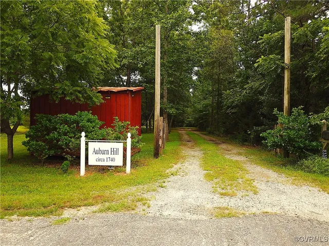 $2,100,000 | 23390 Mt Cloud Road, Bowling Green, VA 22427