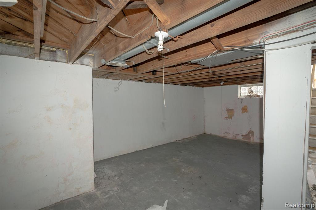 5045 Cadieux Road Detroit, MI 48224 - Photo 19 of 24