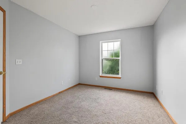 $2,200 | 5020 Holly Lane North, Unit 6, Plymouth, MN 55446