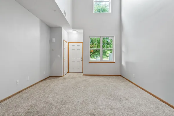 $2,200 | 5020 Holly Lane North, Unit 6, Plymouth, MN 55446