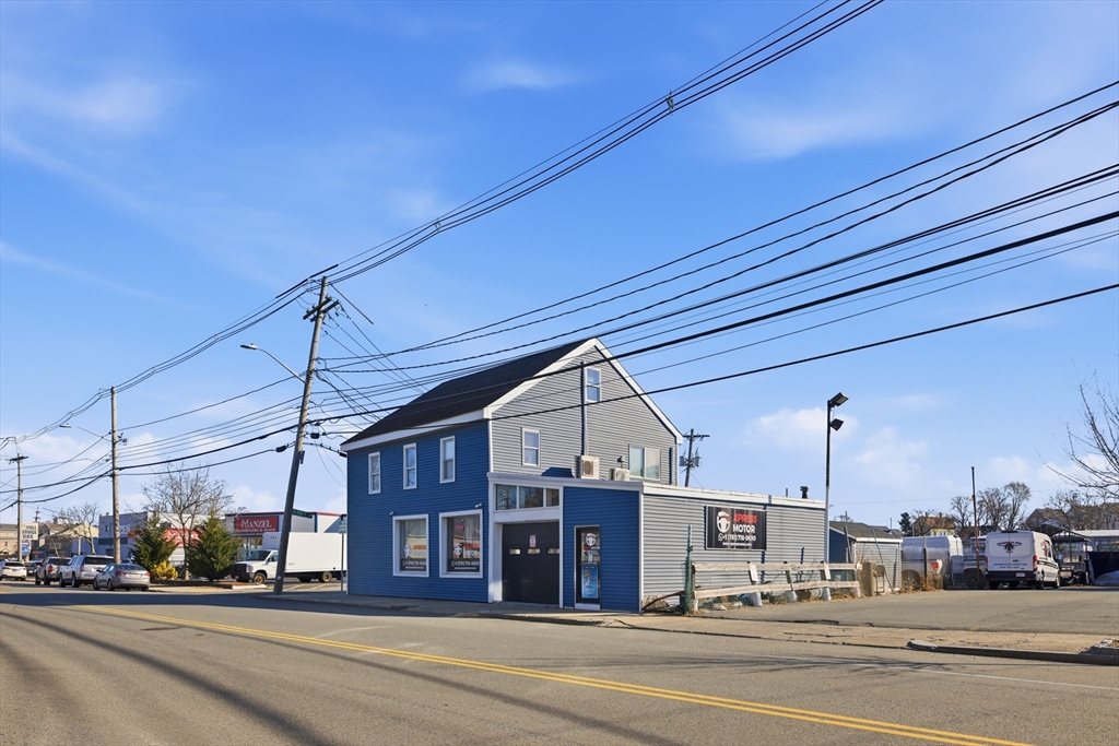 98 Foster Street Peabody, MA 01960 - Photo 2 of 26