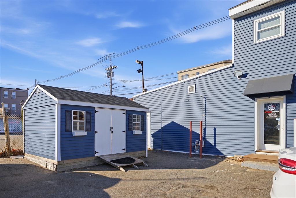 98 Foster Street Peabody, MA 01960 - Photo 5 of 26