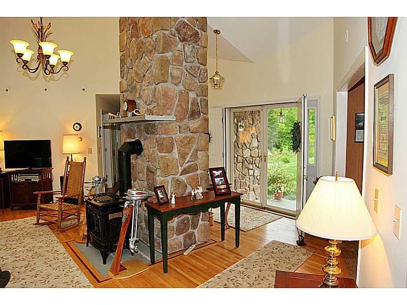 24 Old Cluff Road Kennebunkport, ME 04046 - Photo 10 of 35 Living Room. The living room...