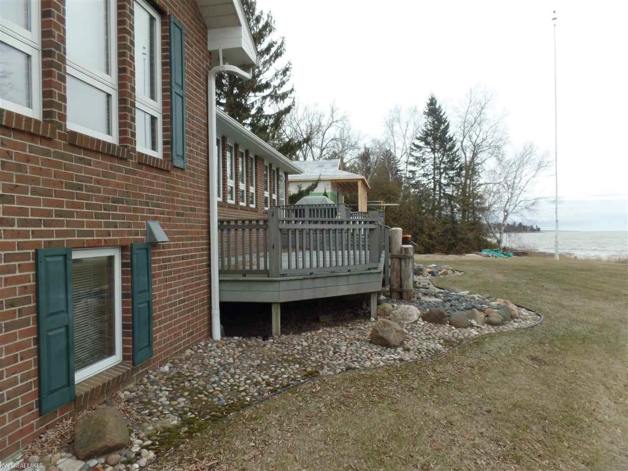 2564 North Lakeshore Road Carsonville, MI 48419 - Photo 37 of 60 31350368-36.JPG