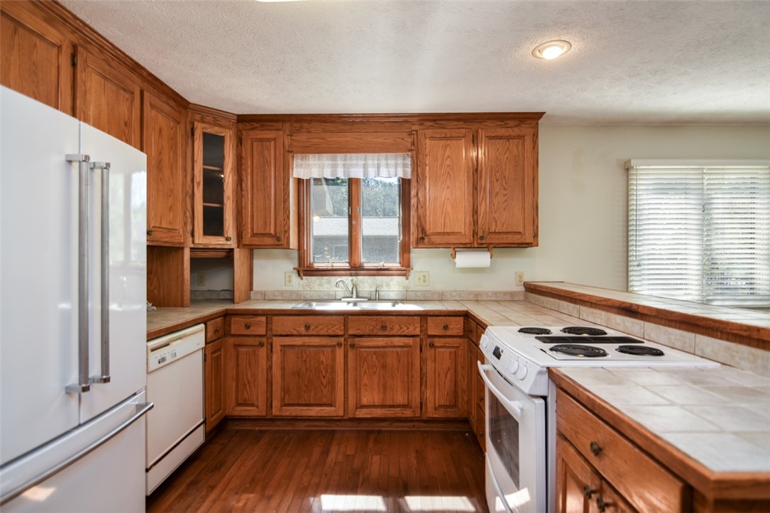 226 Petty Road Seneca, SC 29672 - Photo 11 of 39 Gallery Image 11