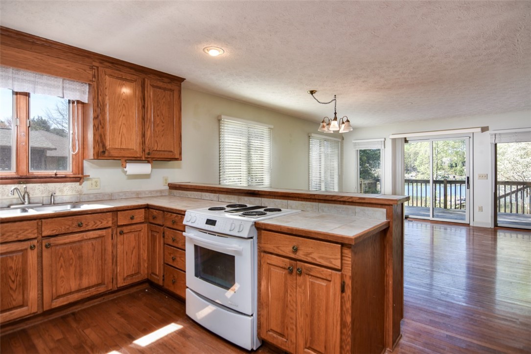 226 Petty Road Seneca, SC 29672 - Photo 12 of 39 Gallery Image 12