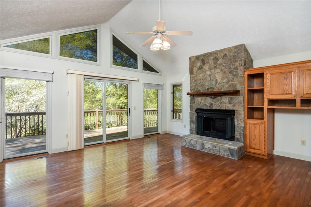 226 Petty Road Seneca, SC 29672 - Photo 6 of 39 Gallery Image 6