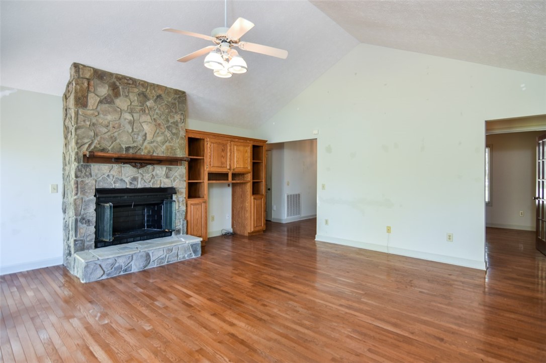 226 Petty Road Seneca, SC 29672 - Photo 7 of 39 Gallery Image 7