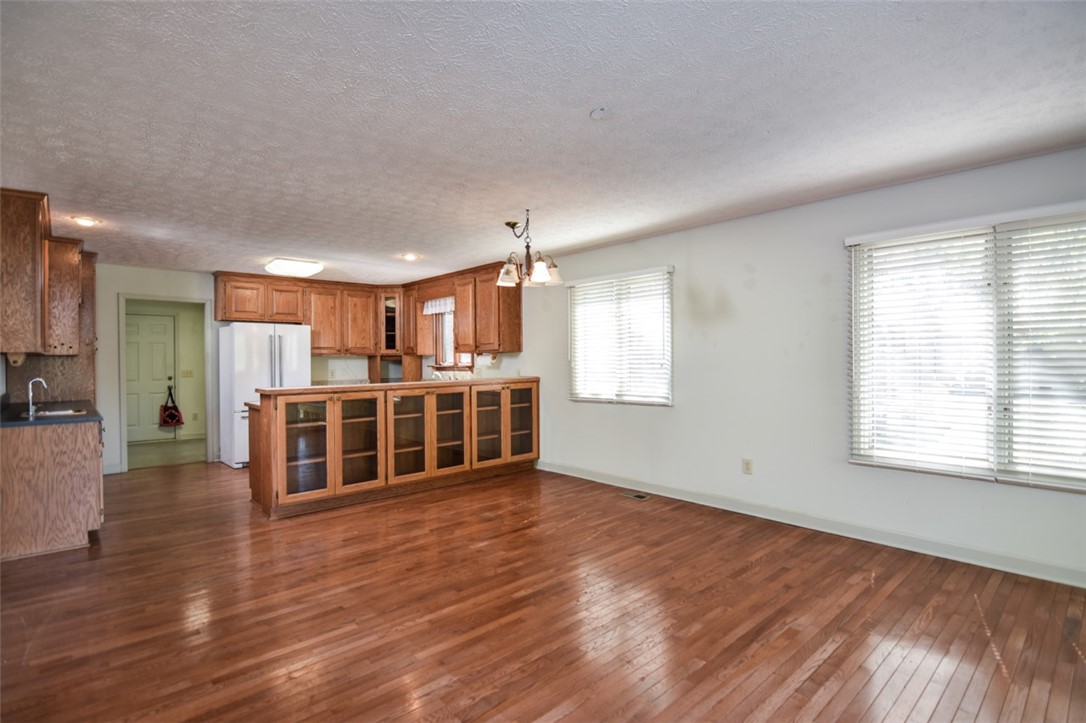 226 Petty Road Seneca, SC 29672 - Photo 8 of 39 Gallery Image 8
