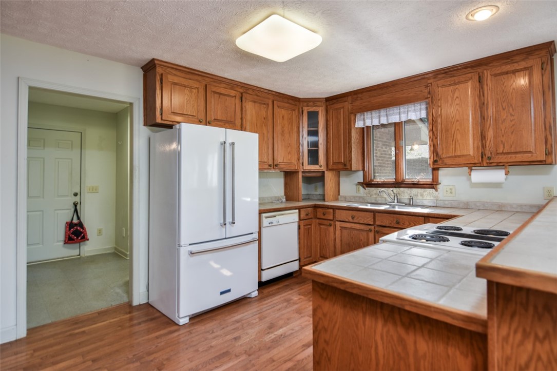 226 Petty Road Seneca, SC 29672 - Photo 10 of 39 Gallery Image 10