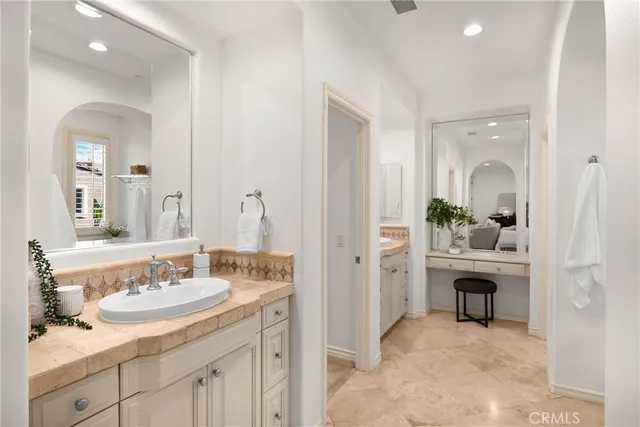 $4,288,000 | 34 Tall Hedge, Irvine, CA 92603