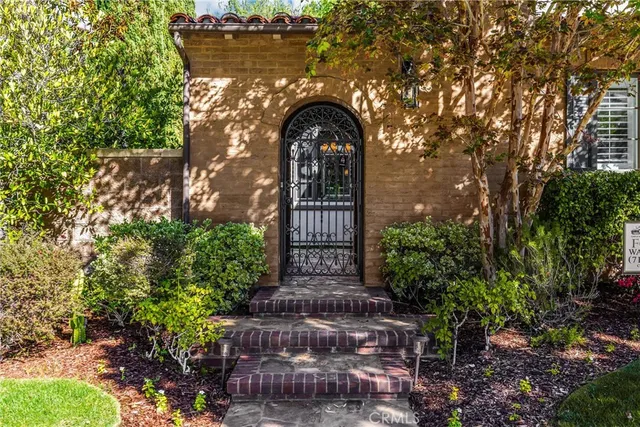 $4,288,000 | 34 Tall Hedge, Irvine, CA 92603