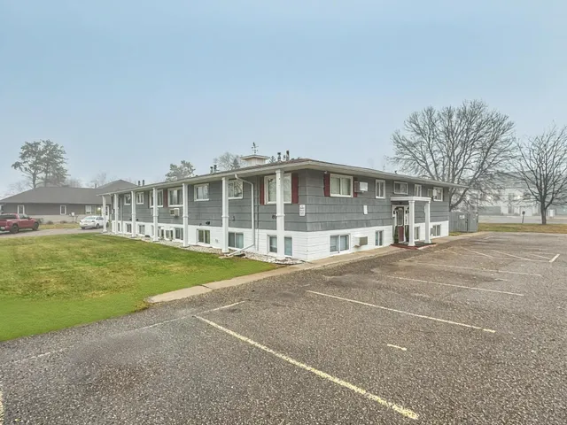 $975,000 | 8963 Syndicate Avenue, Lexington, MN 55014