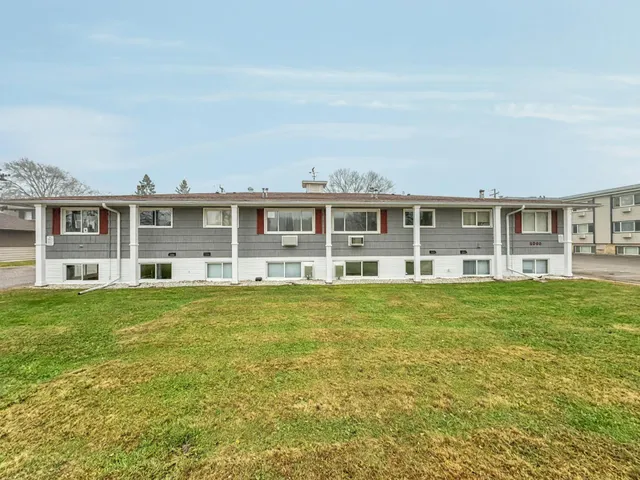 $975,000 | 8963 Syndicate Avenue, Lexington, MN 55014