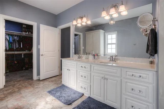 $645,000 | 60 Tanglewood Drive, Huntsville, TX 77320