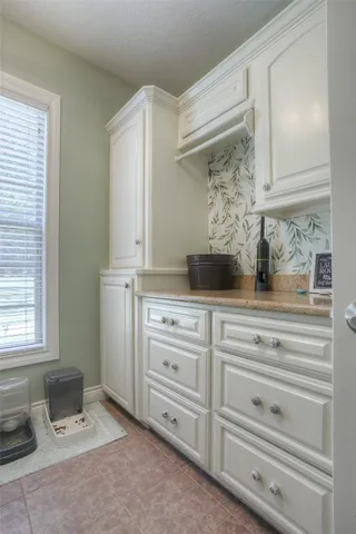 $645,000 | 60 Tanglewood Drive, Huntsville, TX 77320