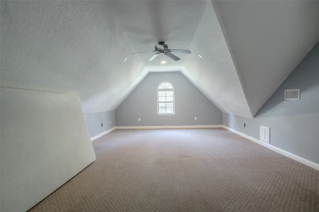 $645,000 | 60 Tanglewood Drive, Huntsville, TX 77320