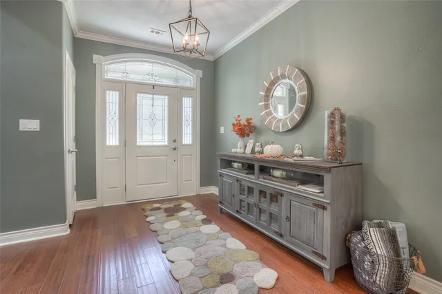 $645,000 | 60 Tanglewood Drive, Huntsville, TX 77320