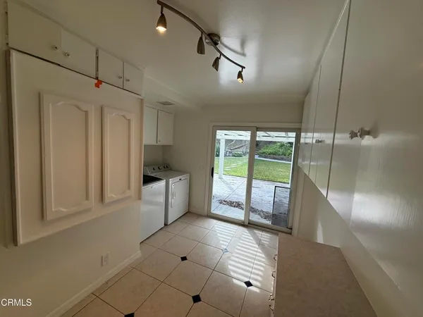 en view of an empty room with a window
