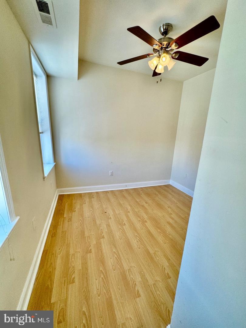 445 East Fort Avenue, Unit A Baltimore, MD 21230 - Photo 9 of 18 a view of small space