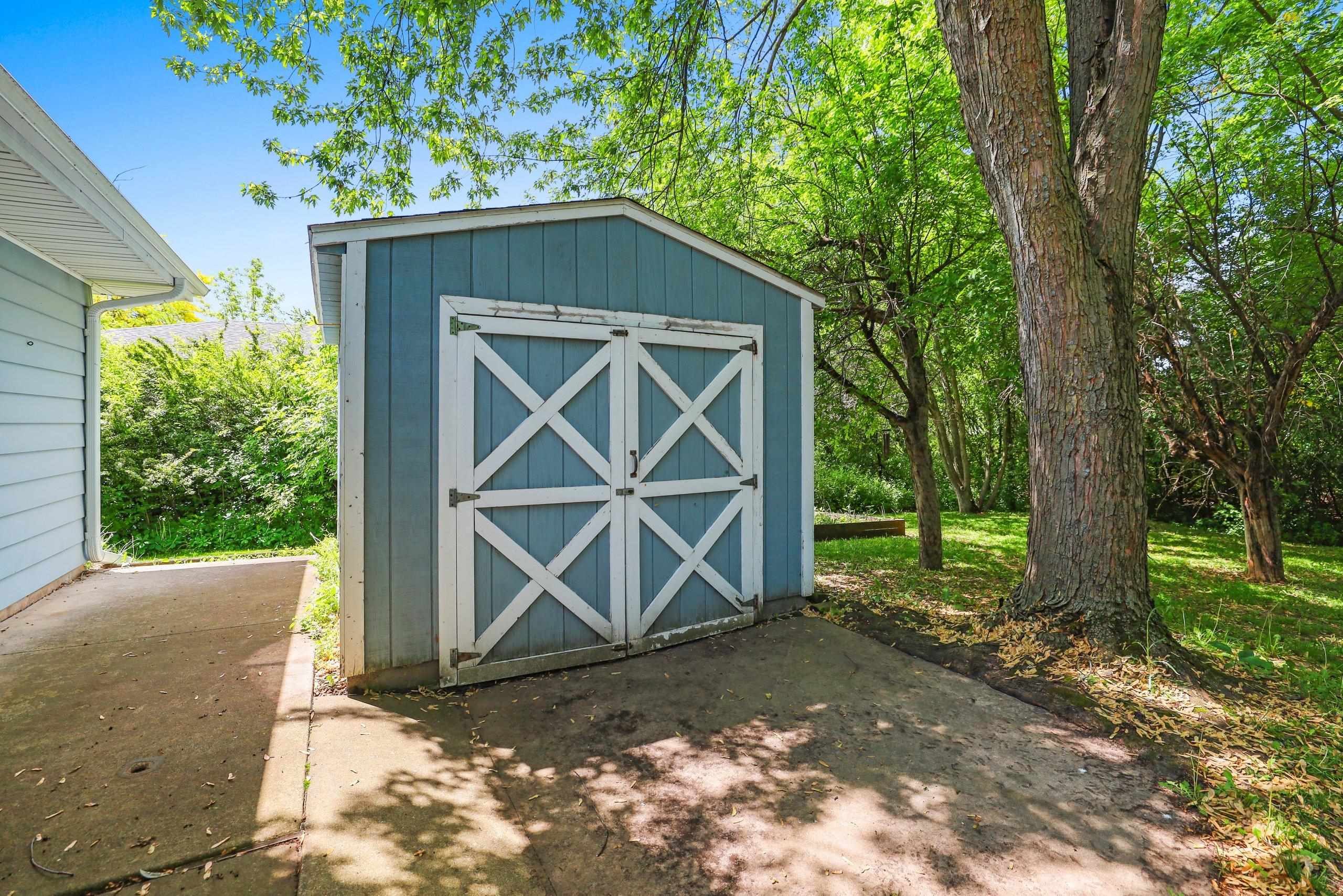 89 Hillock Court Appleton, WI 54914 - Photo 41 of 56