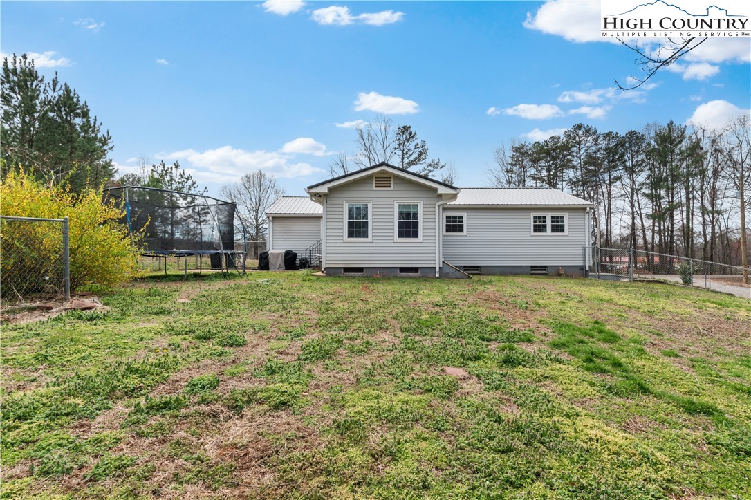 379 Pat Nixon Road State Road, NC 28676 - Photo 33 of 41