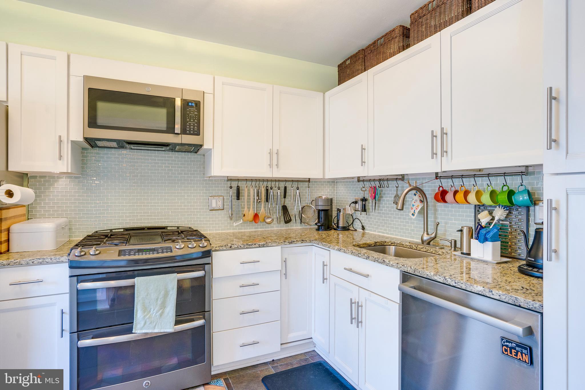 1640 Wainwright Drive Reston, VA 20190 - Photo 17 of 48