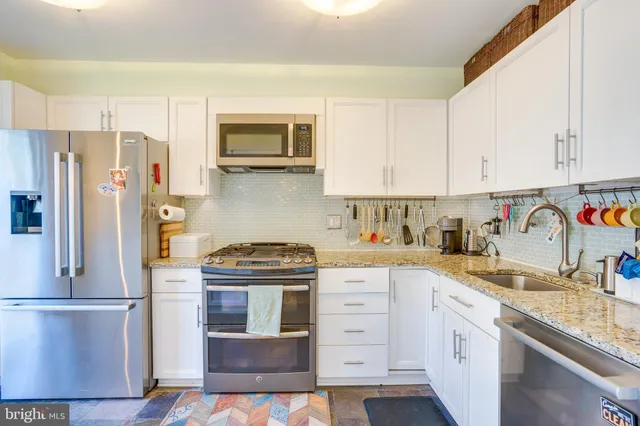 $885,000 | 1640 Wainwright Drive, Reston, VA 20190