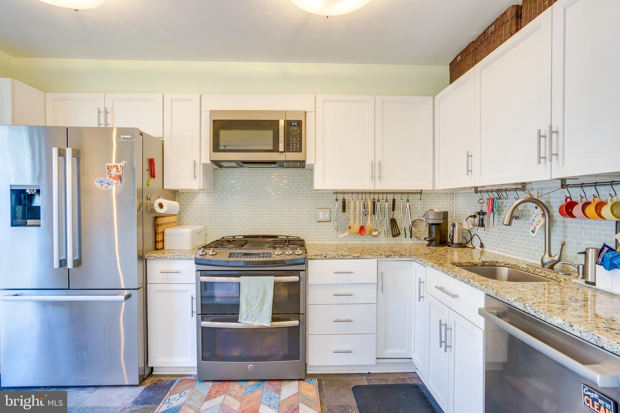 1640 Wainwright Drive Reston, VA 20190 - Photo 18 of 48