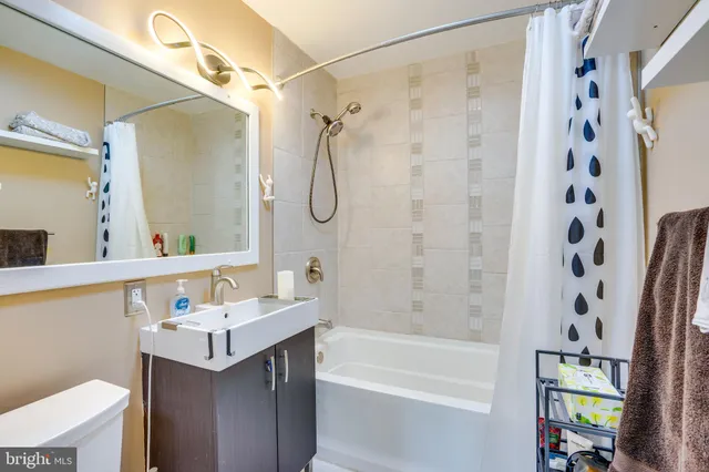 $885,000 | 1640 Wainwright Drive, Reston, VA 20190