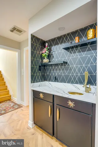 $885,000 | 1640 Wainwright Drive, Reston, VA 20190