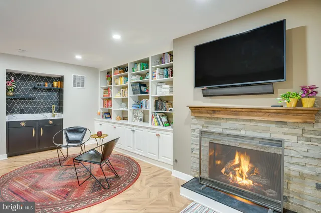 $885,000 | 1640 Wainwright Drive, Reston, VA 20190