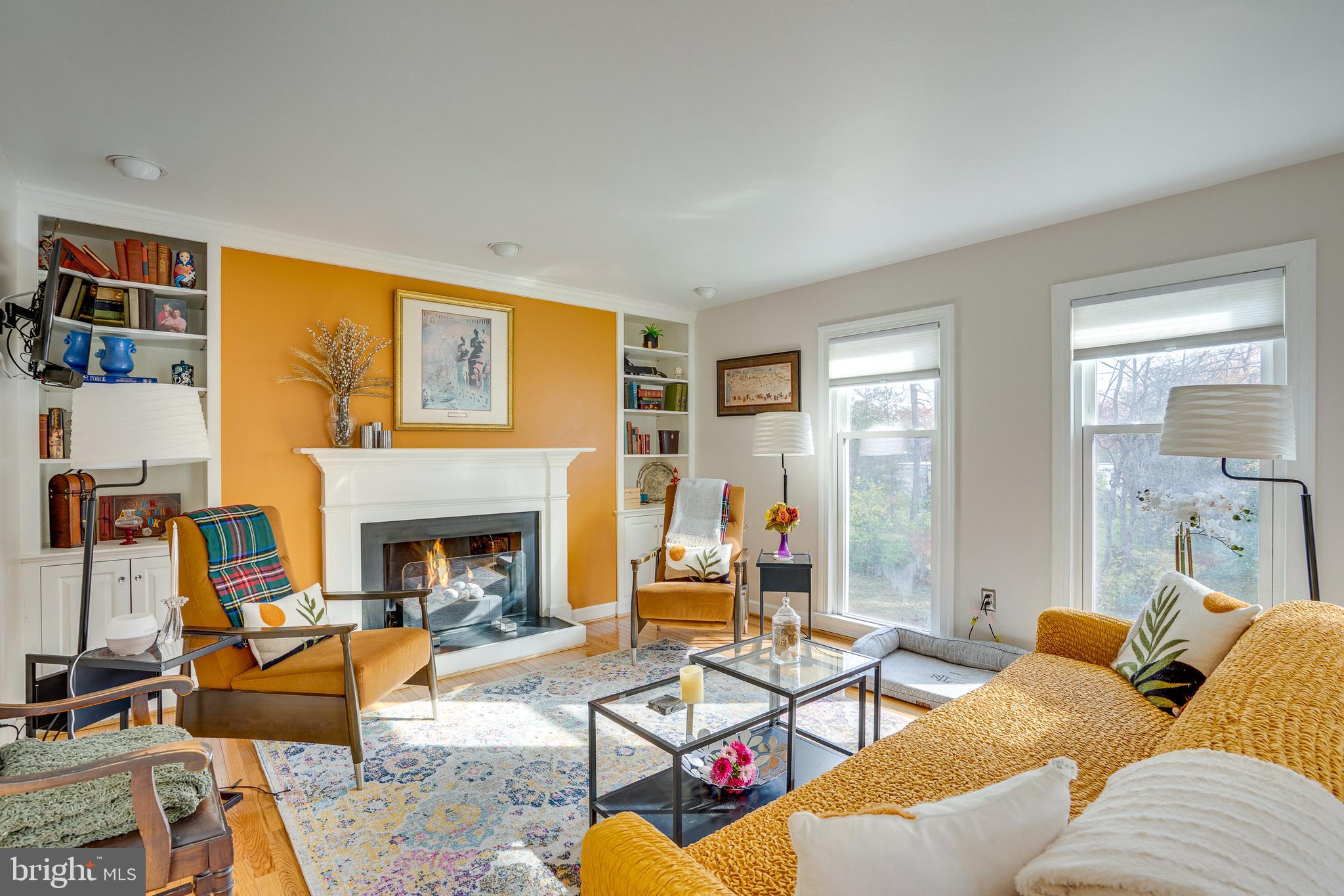 1640 Wainwright Drive Reston, VA 20190 - Photo 4 of 48 Light and bright