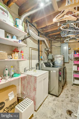 $885,000 | 1640 Wainwright Drive, Reston, VA 20190