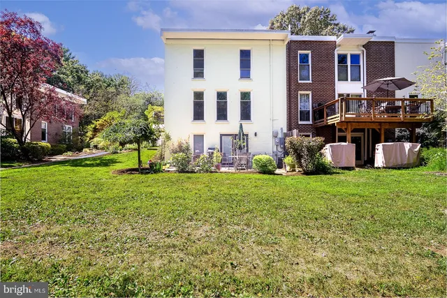 $885,000 | 1640 Wainwright Drive, Reston, VA 20190