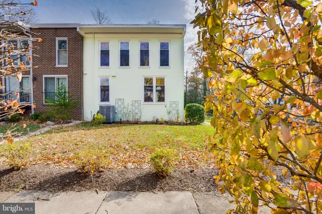 $885,000 | 1640 Wainwright Drive, Reston, VA 20190