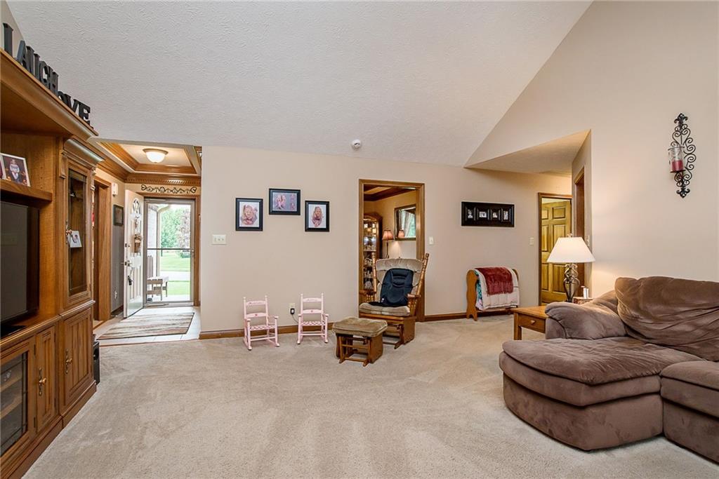 7042 Hunters Ridge Drive Plainfield, IN 46168 - Photo 8 of 24 Gallery Image 8