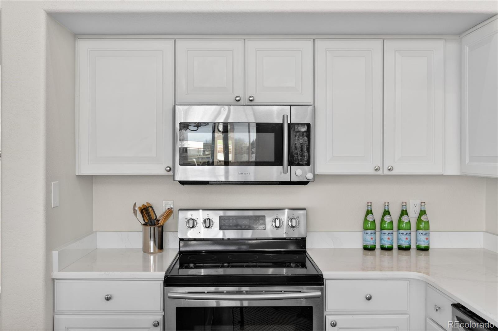 5034 Fraser Way Denver, CO 80239 - Photo 15 of 50