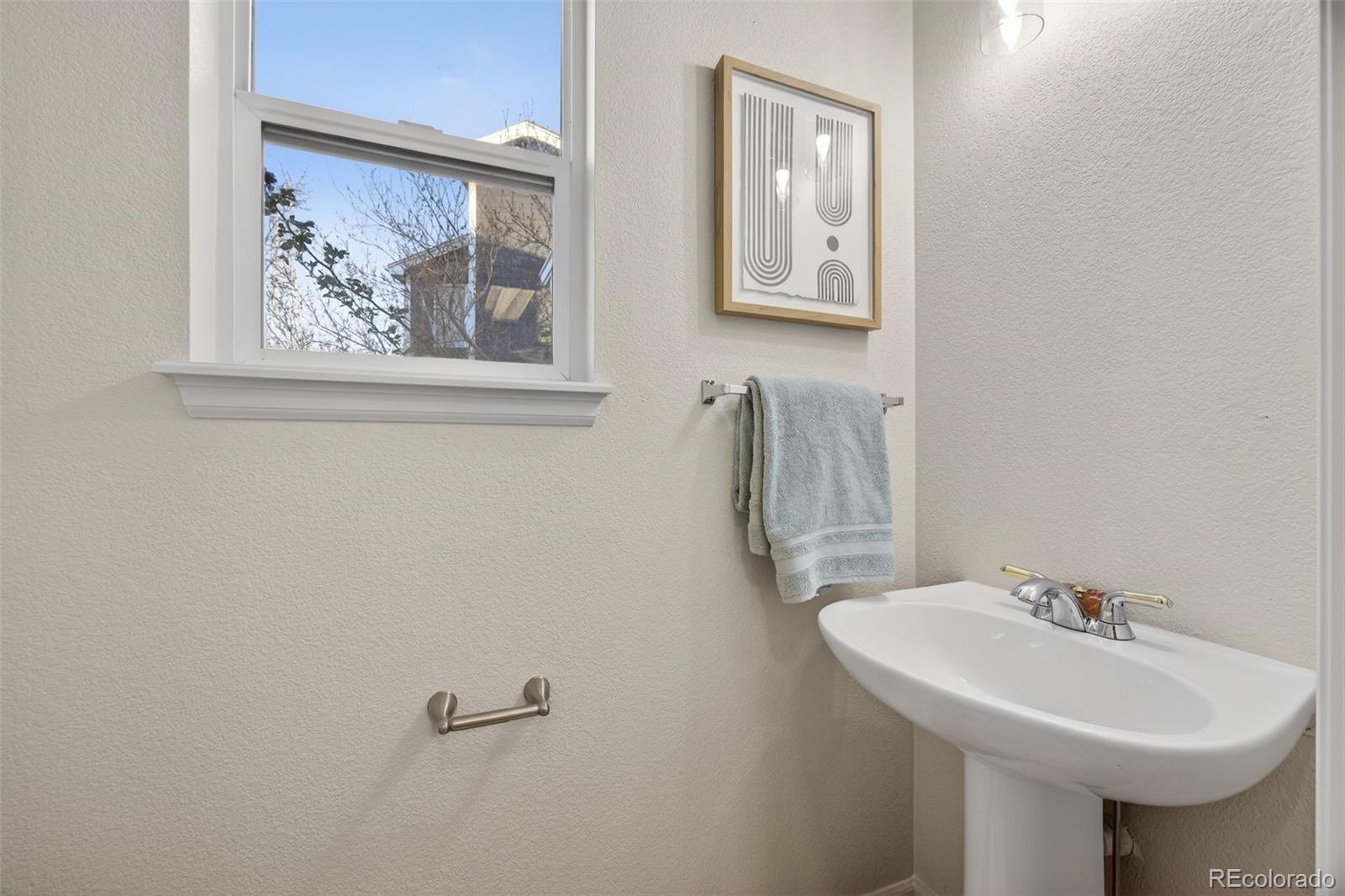 5034 Fraser Way Denver, CO 80239 - Photo 33 of 50